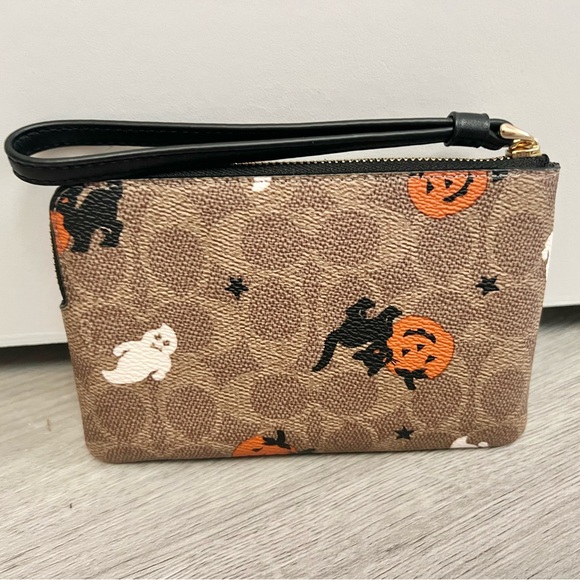 COACH Wristlet HALLOWEEN print - Picture 2 of 3